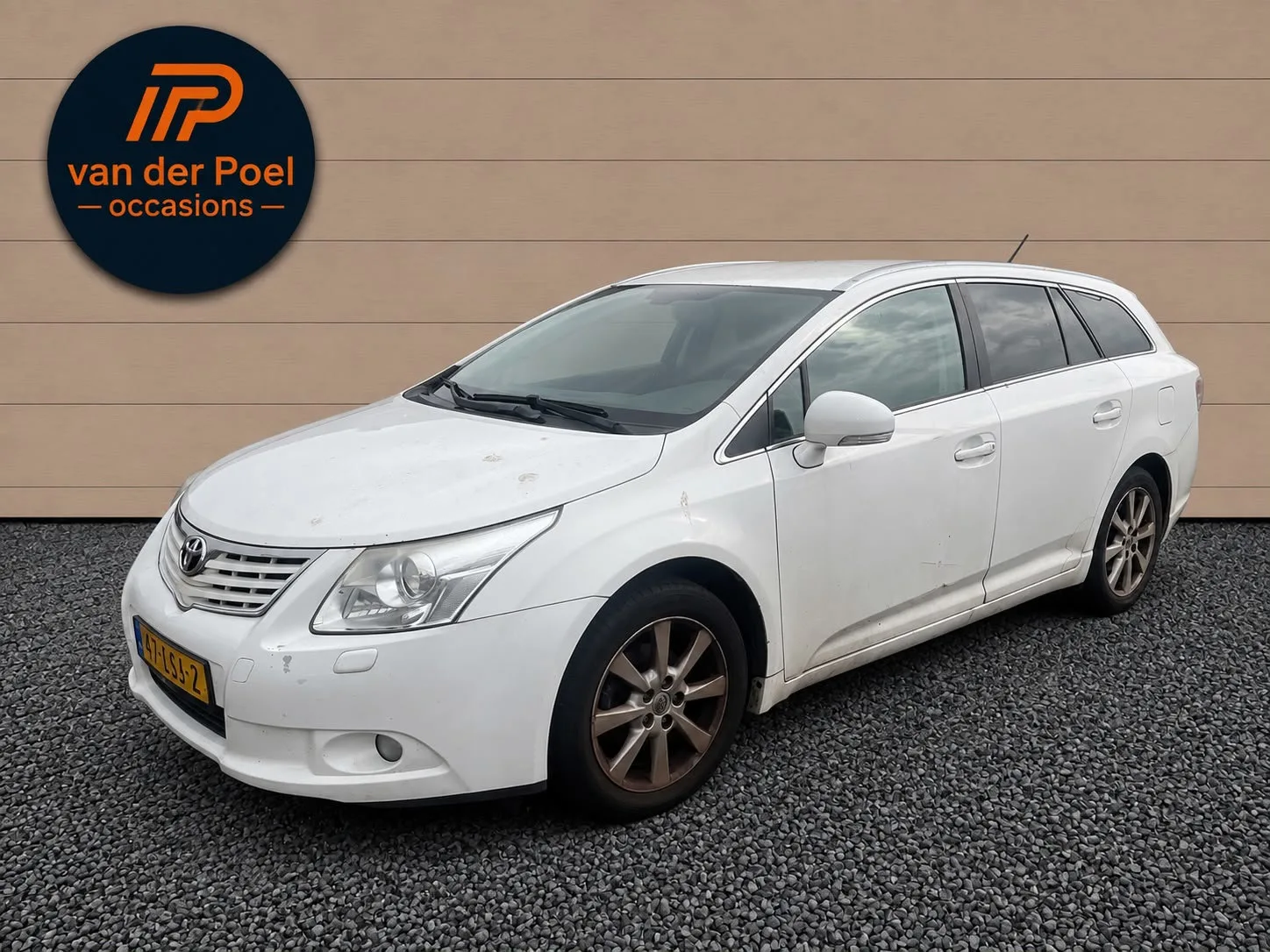 Toyota Avensis (2011) — foto 1