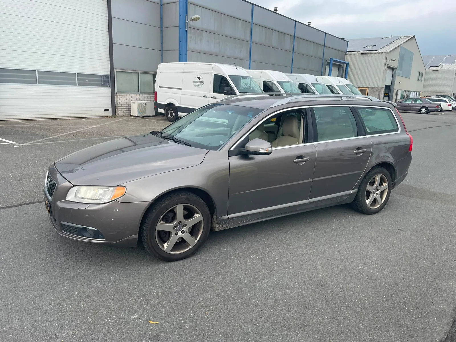 Volvo V70 (2009) — foto 1