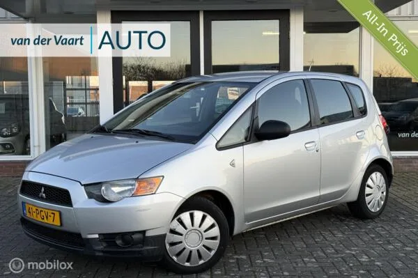 Mitsubishi Colt (2011) — foto 1
