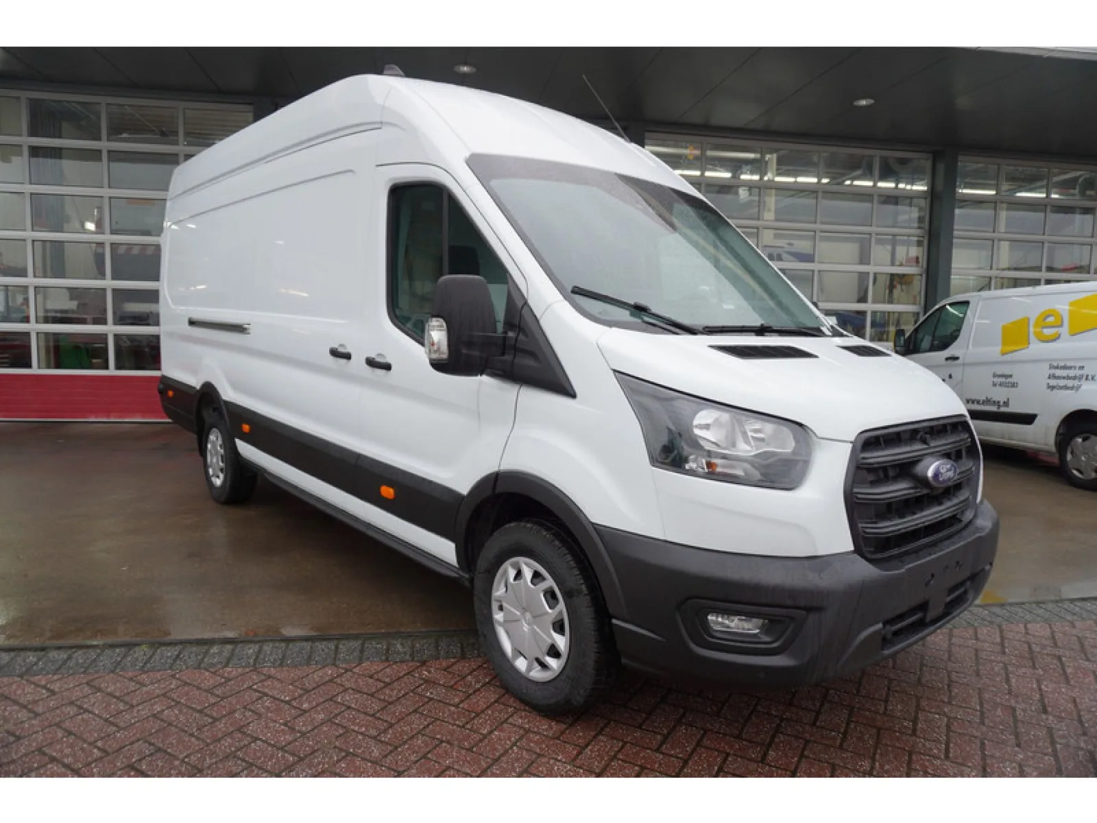 Ford Transit (2024) — foto 1