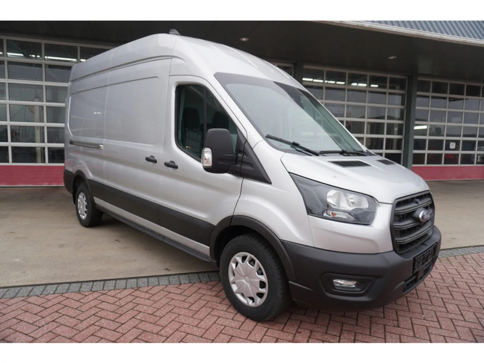 Ford Transit (2024) — foto 1