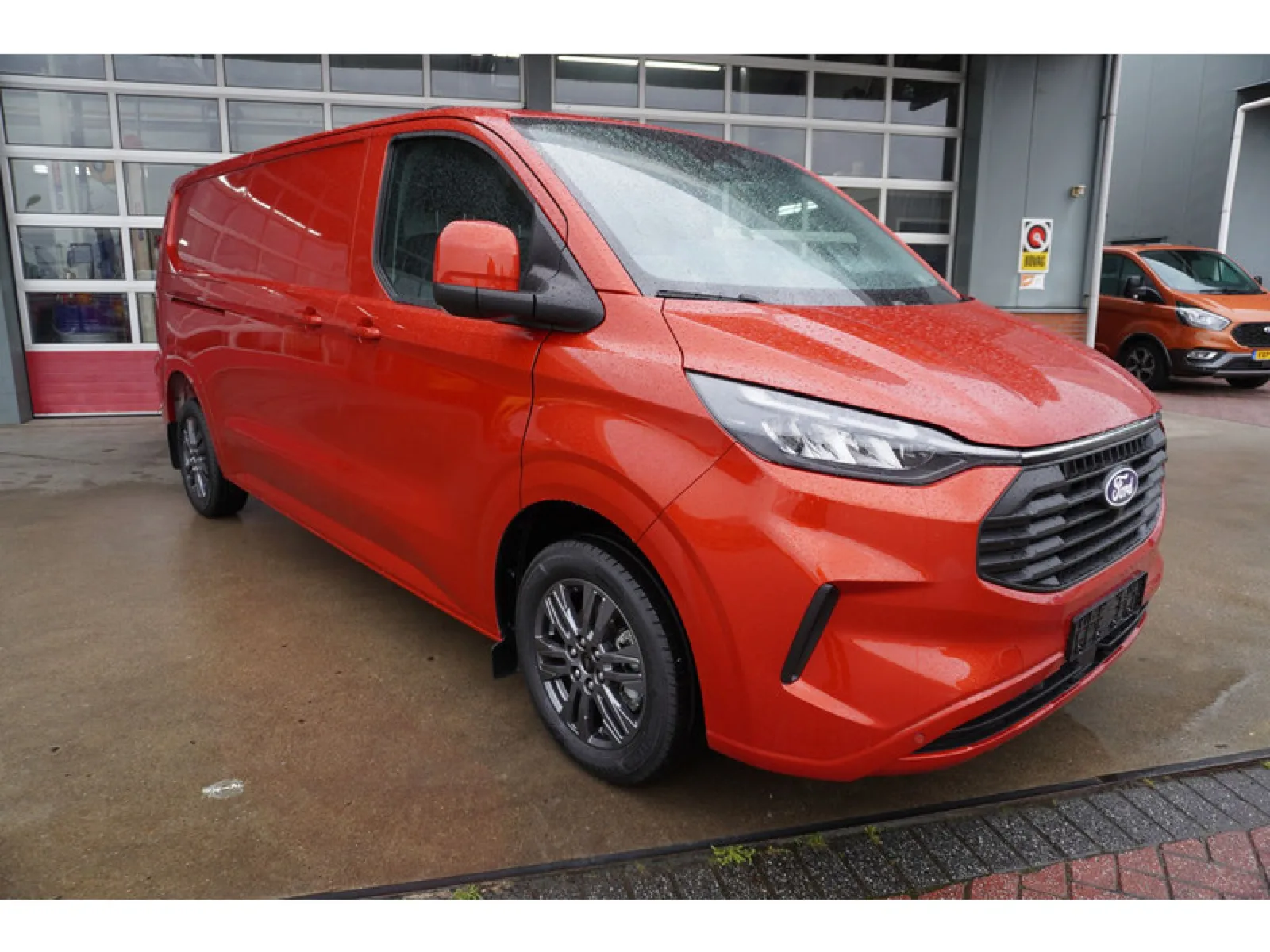 Ford Transit Custom (2024) — foto 1