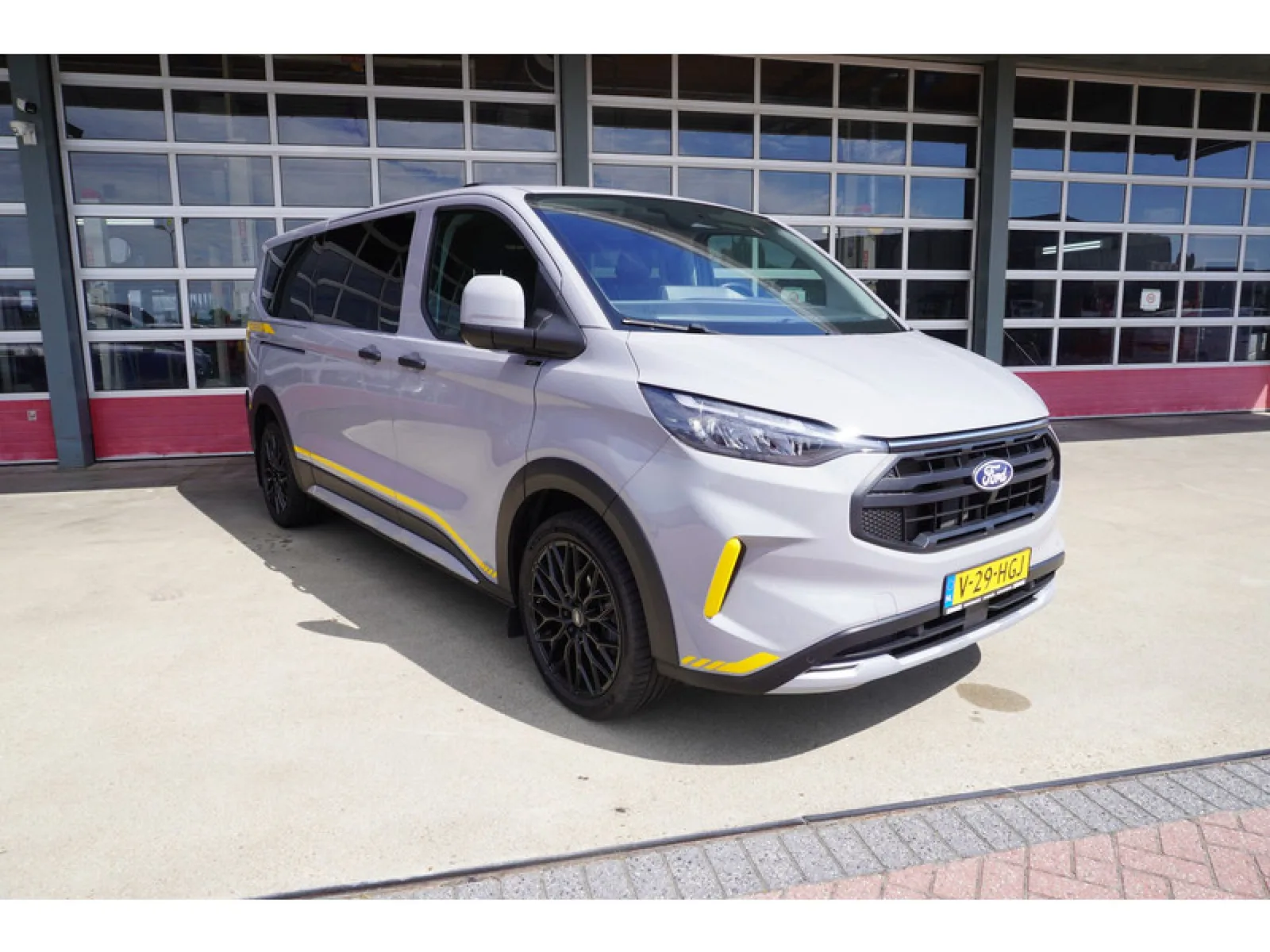Ford Transit Custom (2024) — foto 1