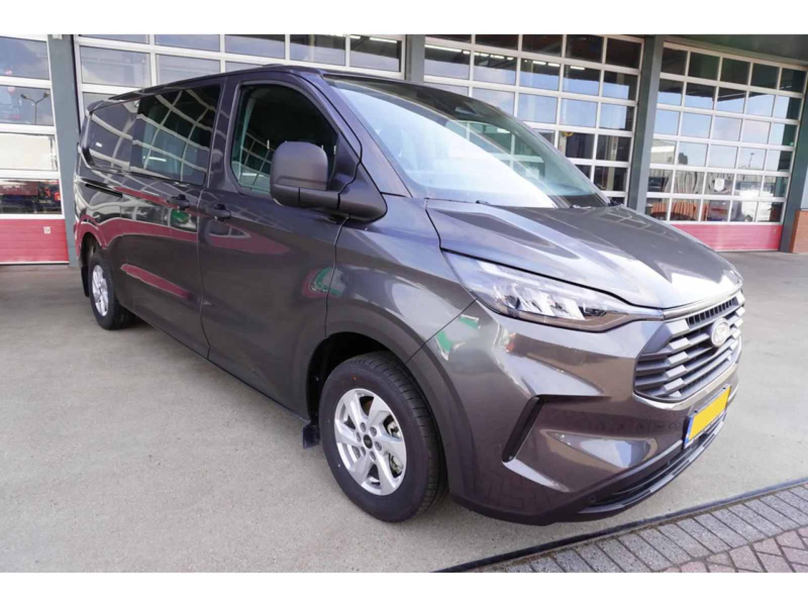 Ford Transit Custom (2024) — foto 1