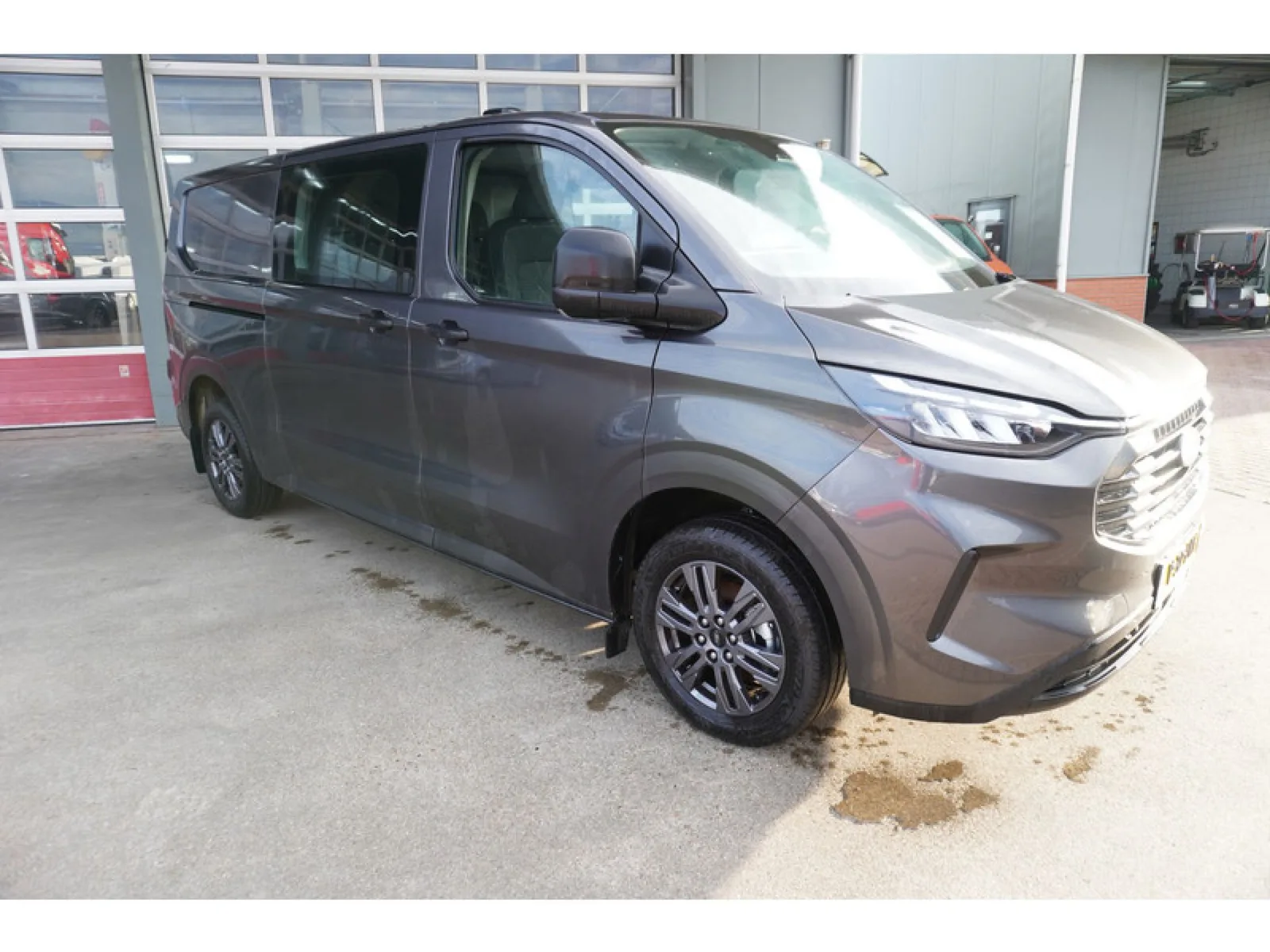 Ford Transit Custom (2024) — foto 1