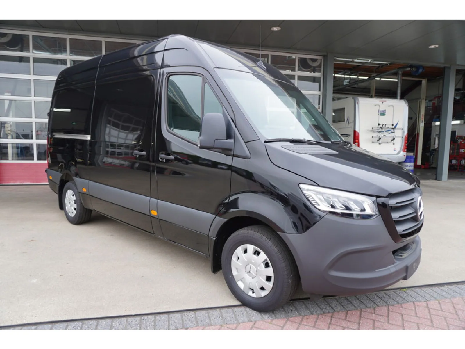 Mercedes-Benz Sprinter (2024) — foto 1