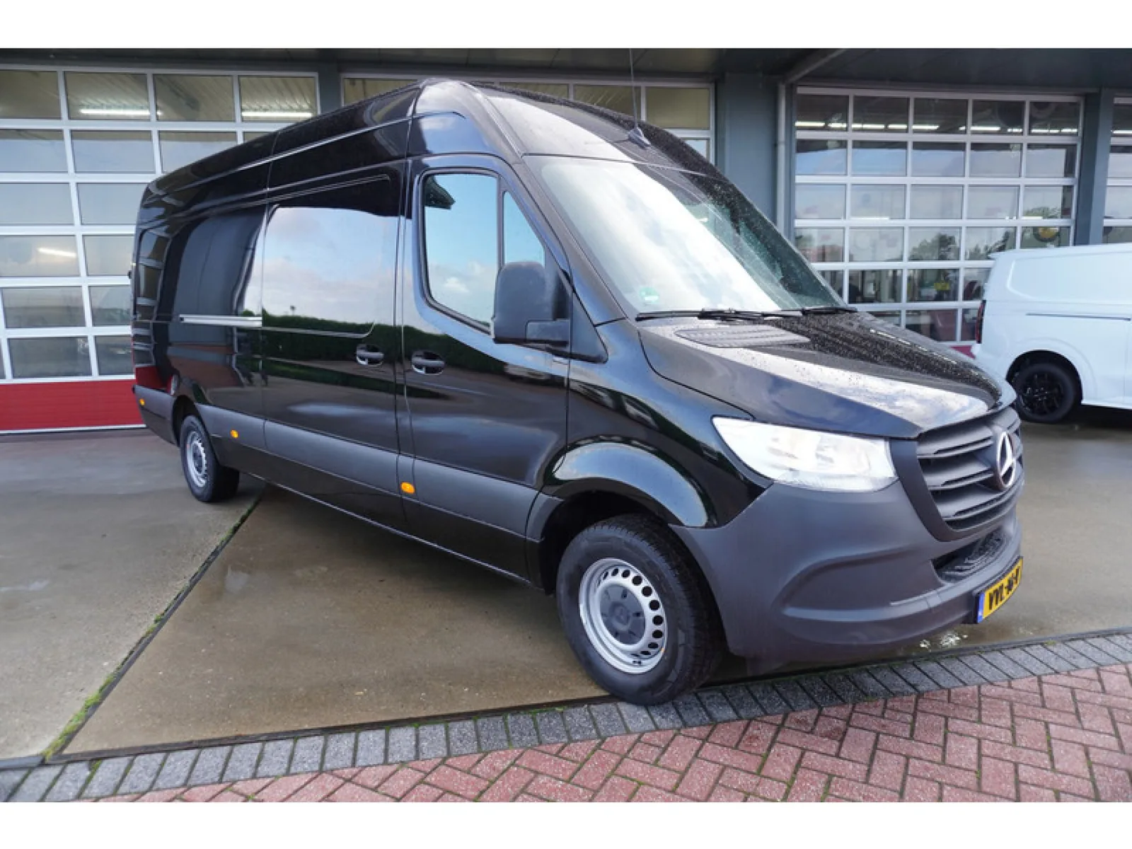 Mercedes-Benz Sprinter (2023) — foto 1