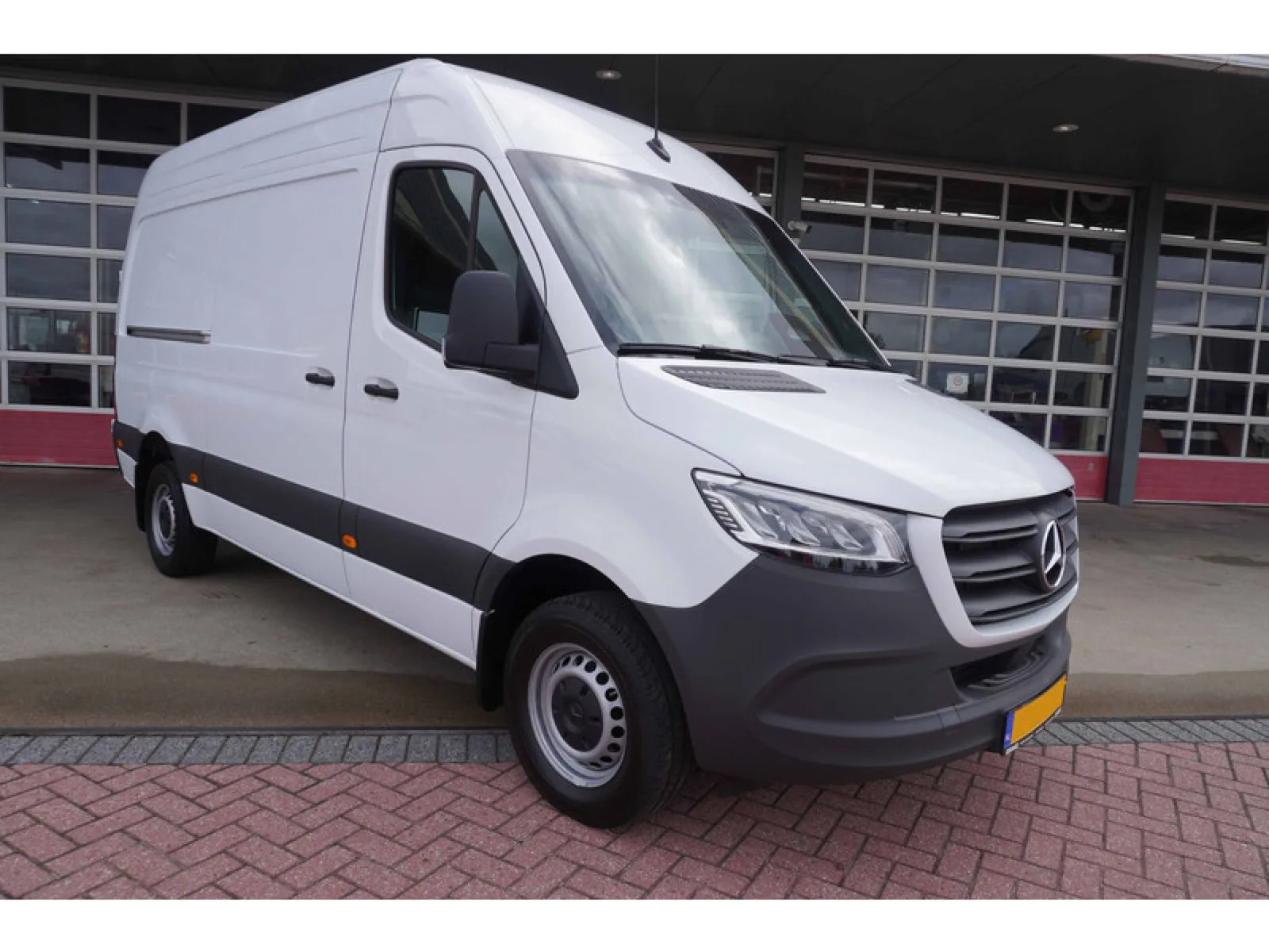 Mercedes-Benz Sprinter (2024) — foto 1