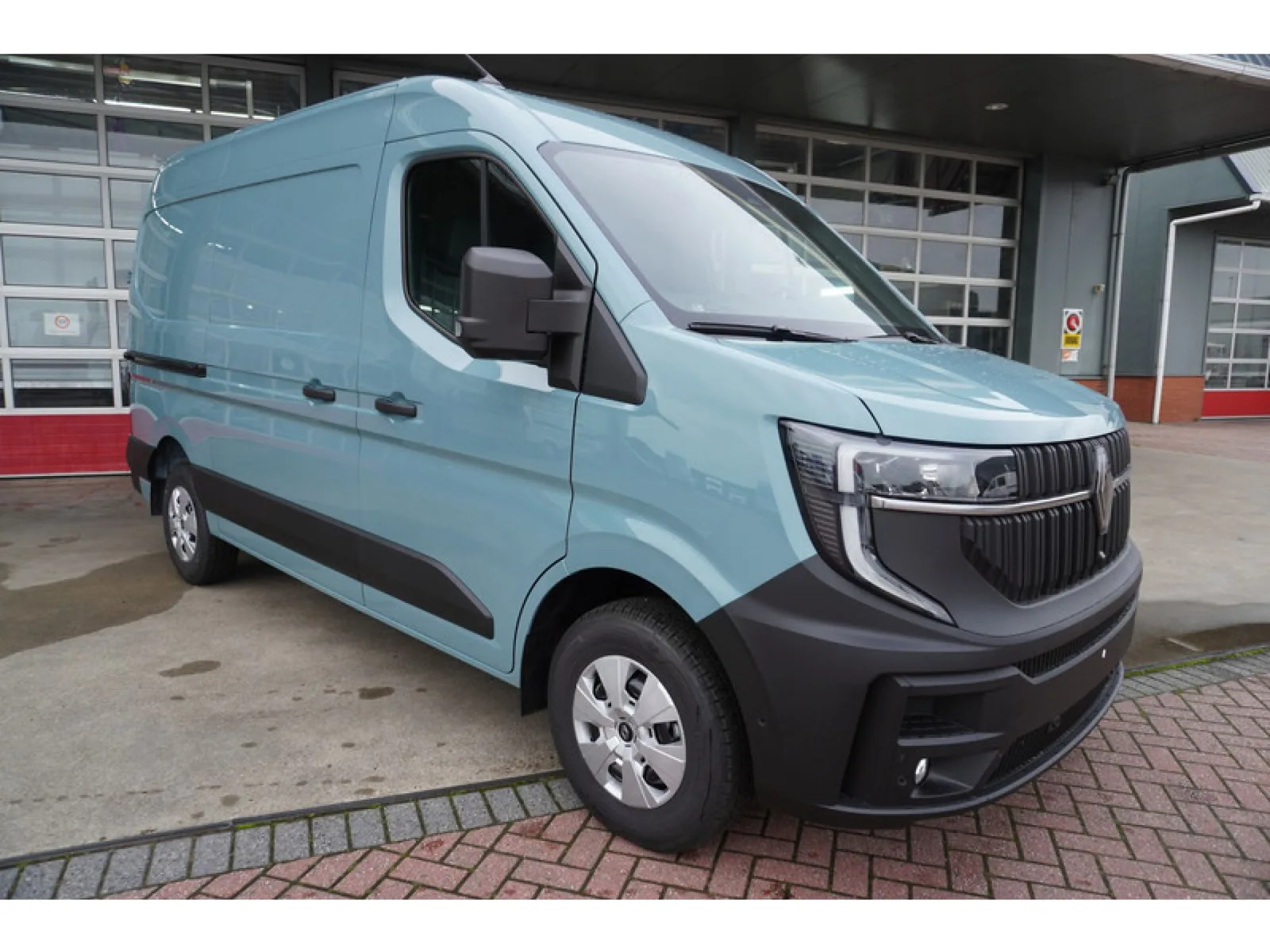 Renault Master (2024) — foto 1