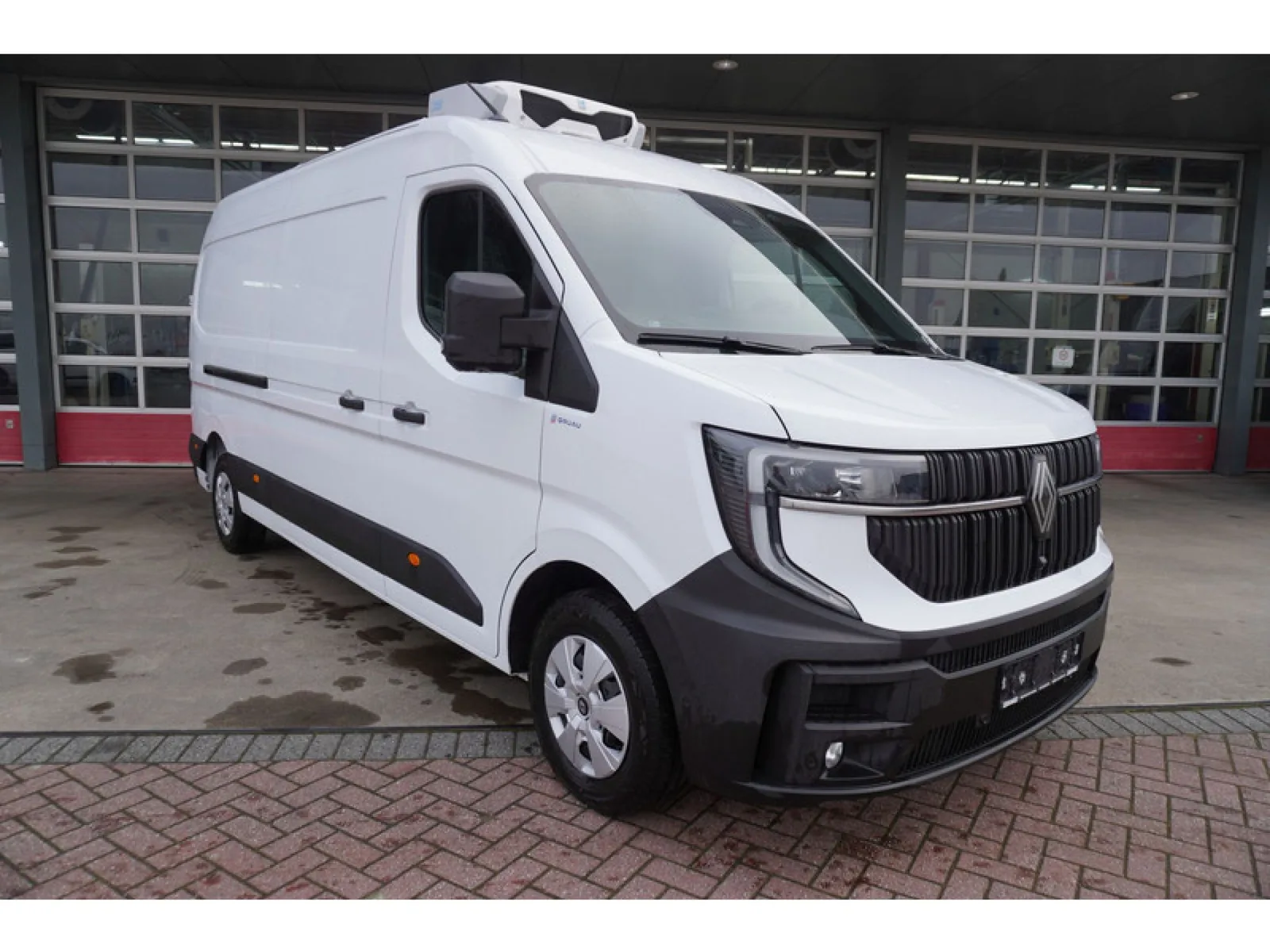 Renault Master (2024) — foto 1