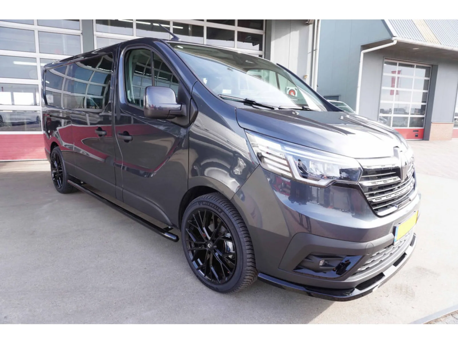 Renault Trafic (2018) — foto 1