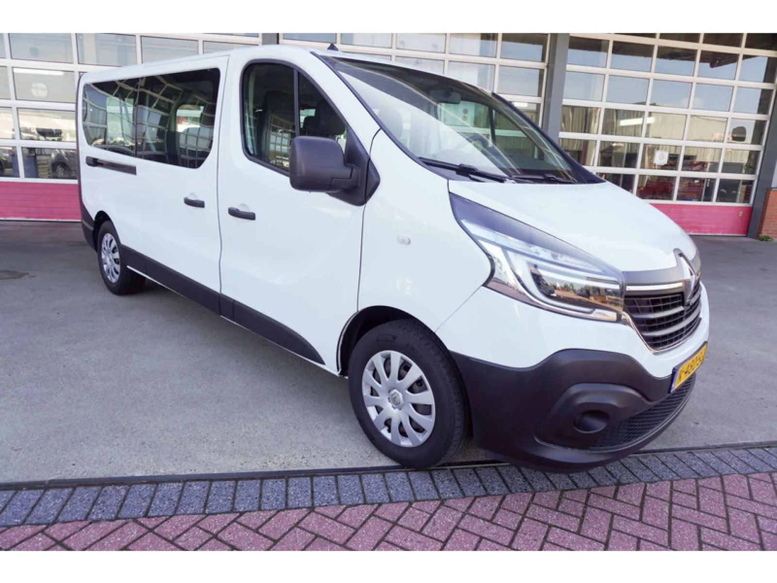 Renault Trafic (2020) — foto 1