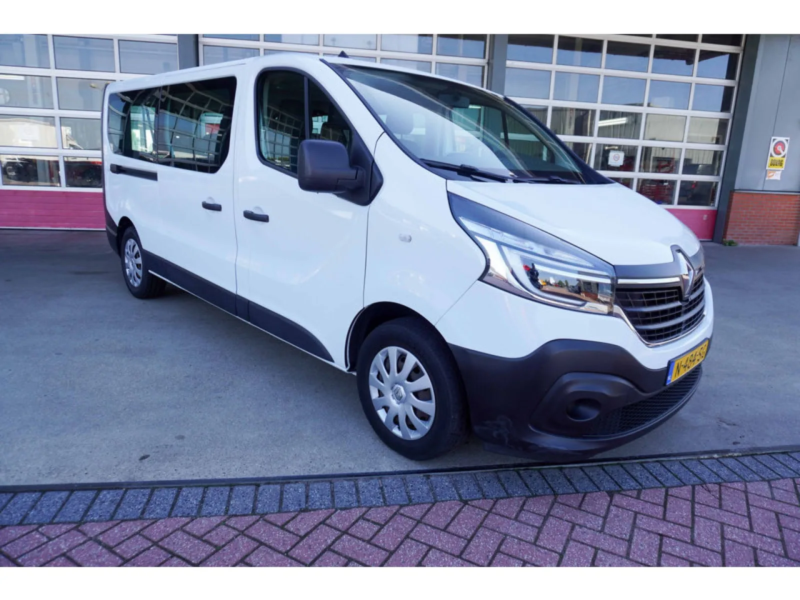 Renault Trafic (2020) — foto 1