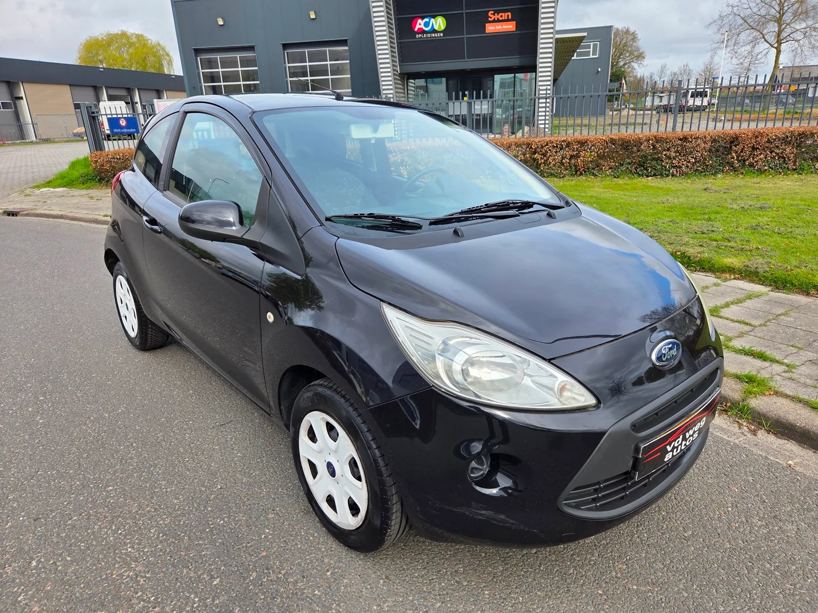 Ford Ka (2010) — foto 1