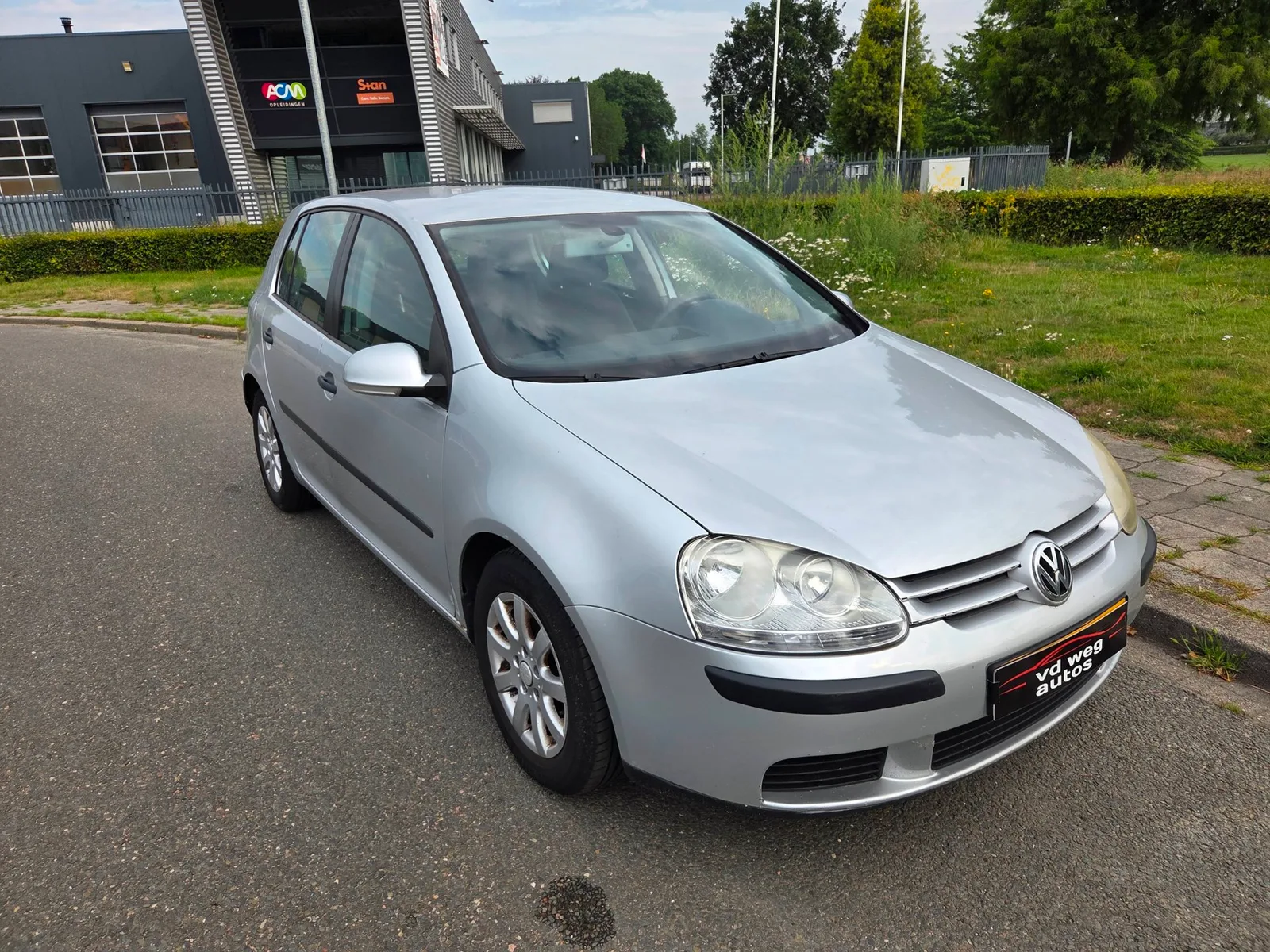 Volkswagen Golf (2004) — foto 1