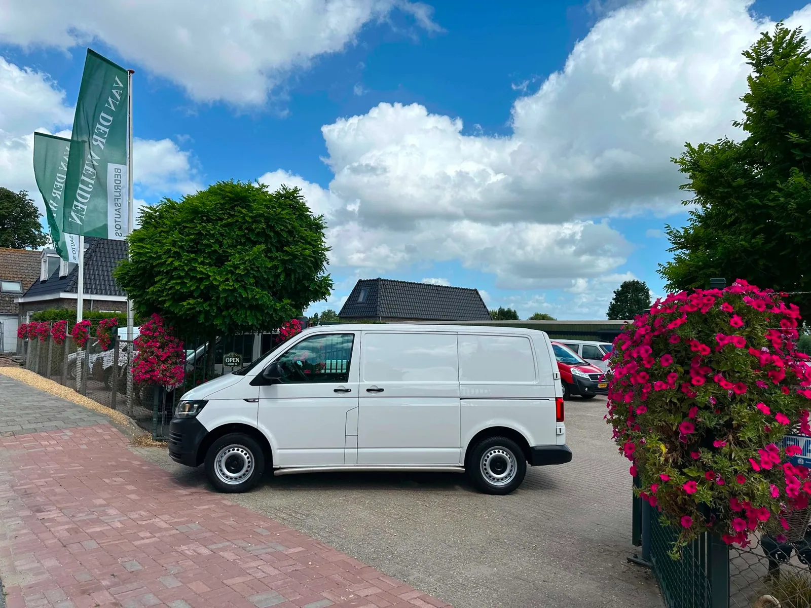 Volkswagen Transporter (2016) — foto 1