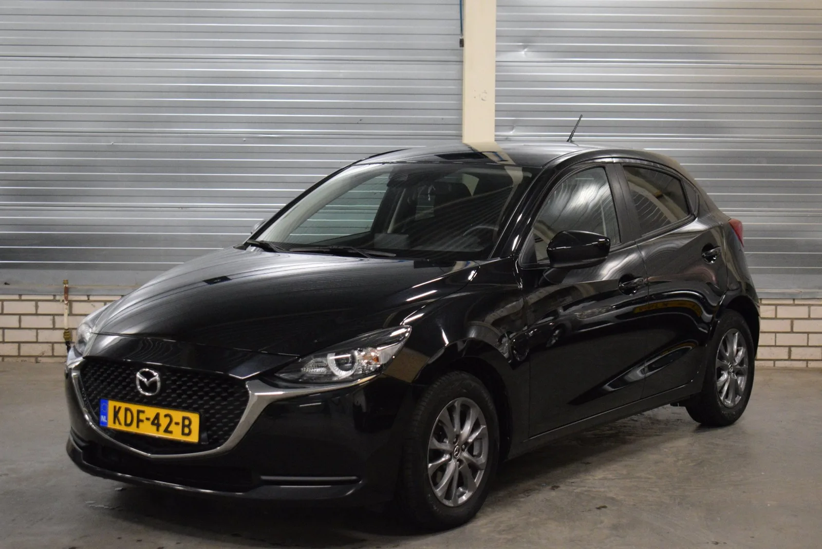 Mazda 2 (2021) — foto 1