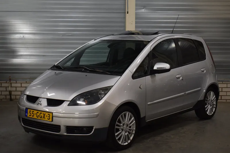 Mitsubishi Colt (2008)