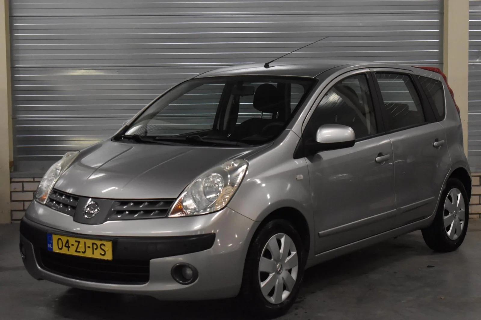 Nissan Note (2008) — foto 1