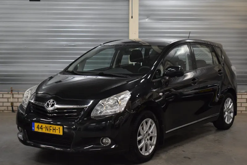 Toyota Verso (2010)