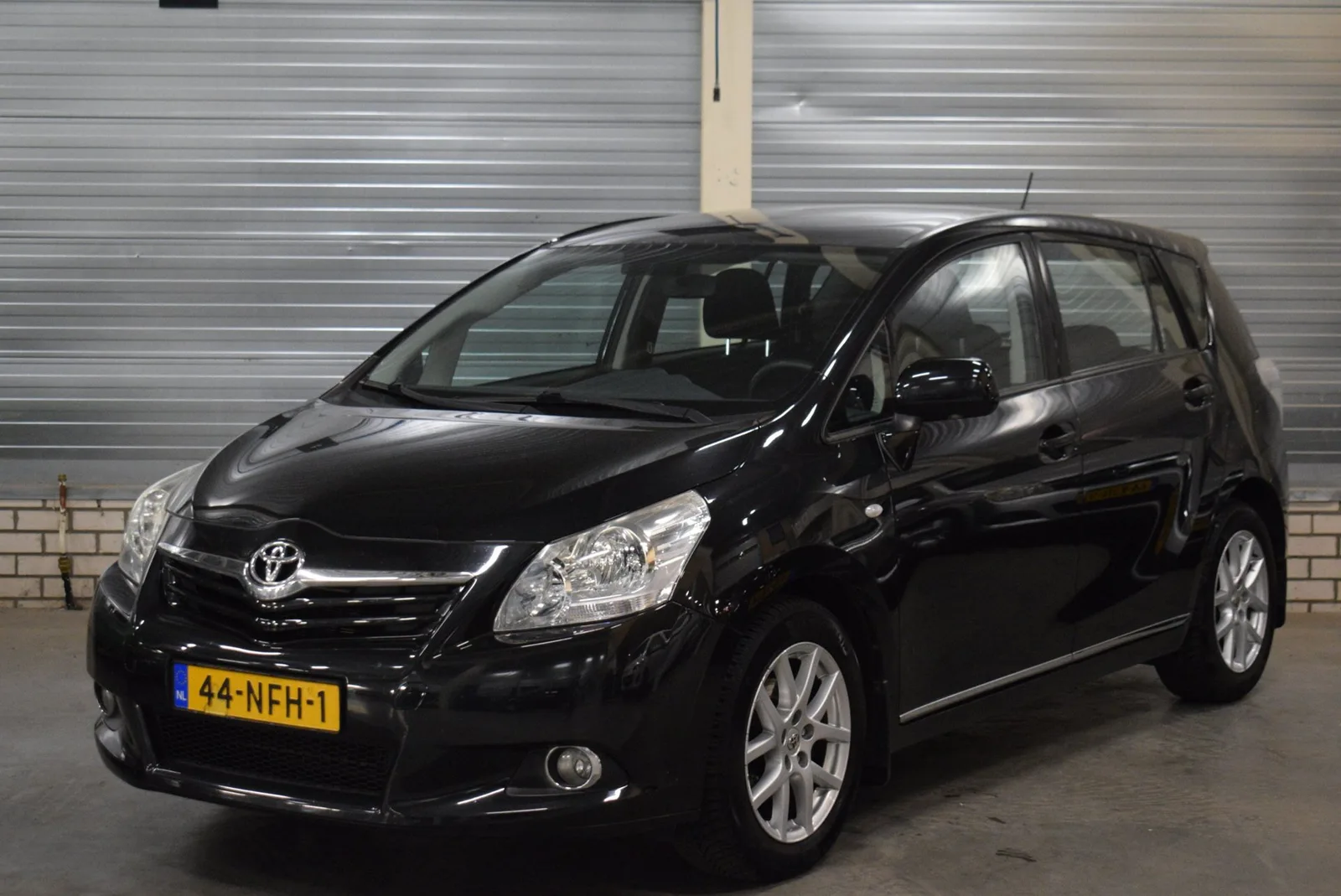 Toyota Verso (2010) — foto 1
