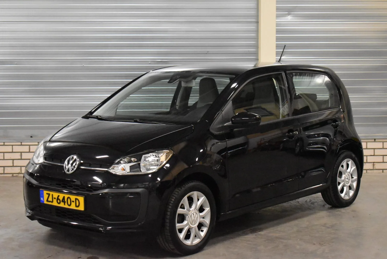 Volkswagen Up! (2019) — foto 1