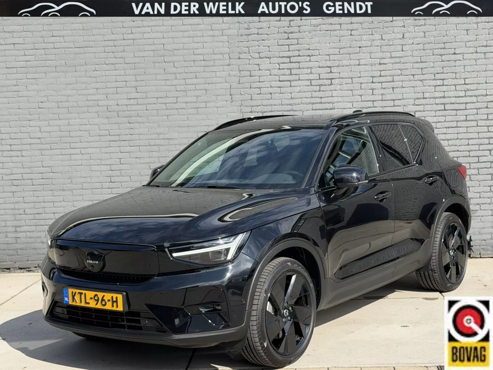 Volvo EX40 (2026) — foto 1
