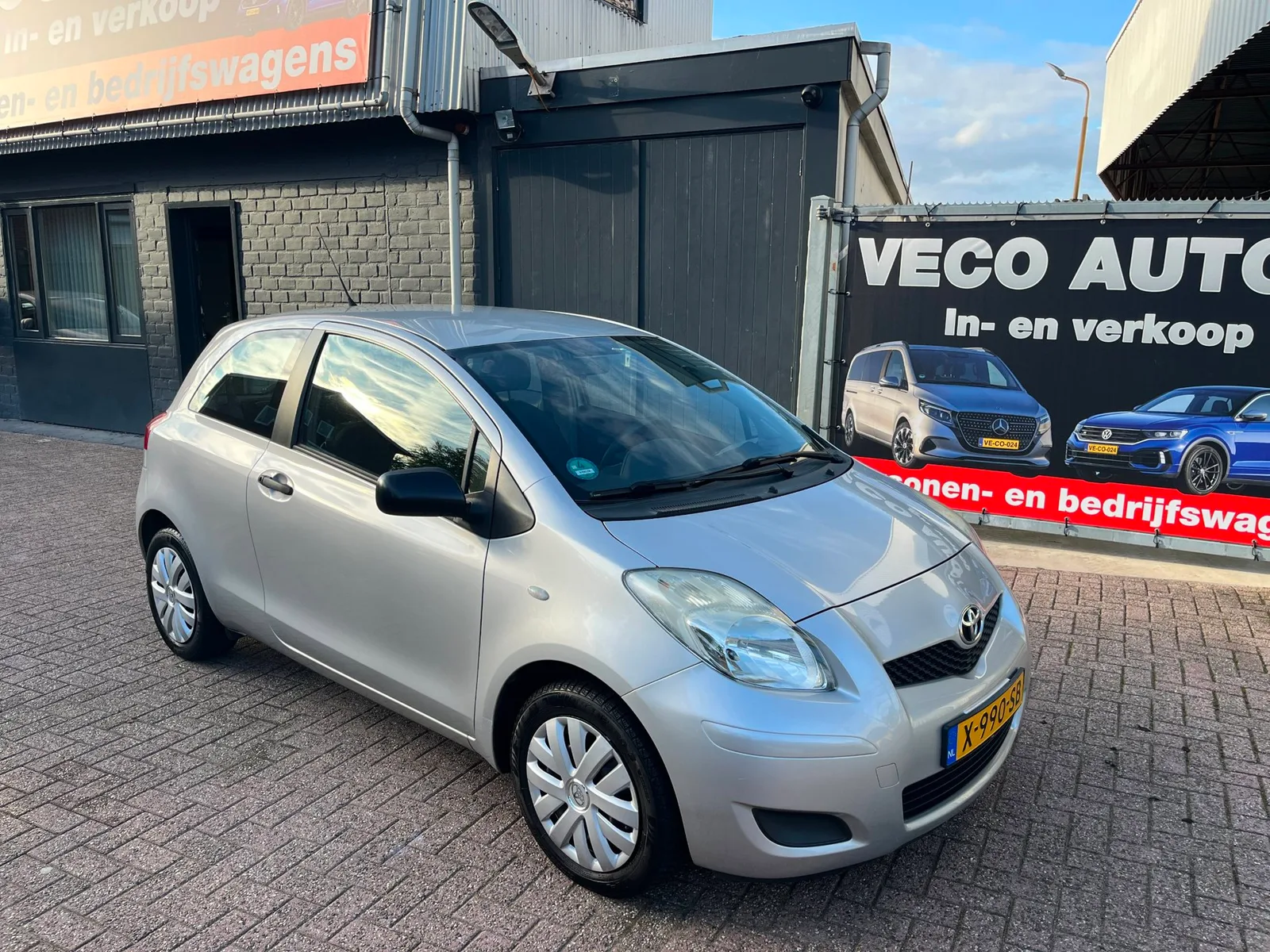 Toyota Yaris (2009) — foto 1