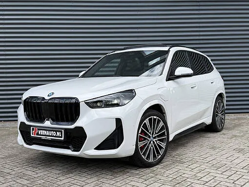 BMW X1 (2024) — foto 1
