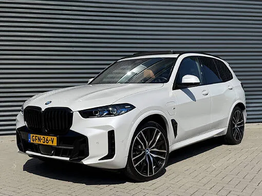 BMW X5 (2023) — foto 1
