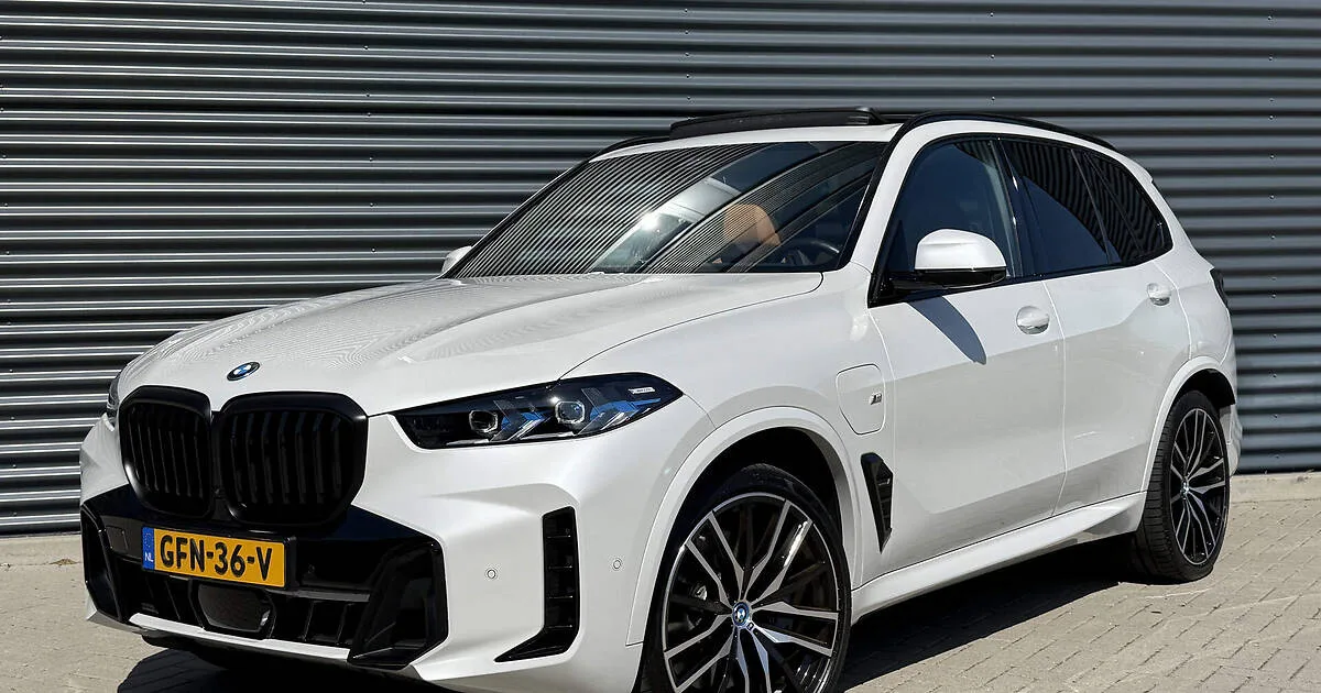 BMW X5 (2023) — foto 1
