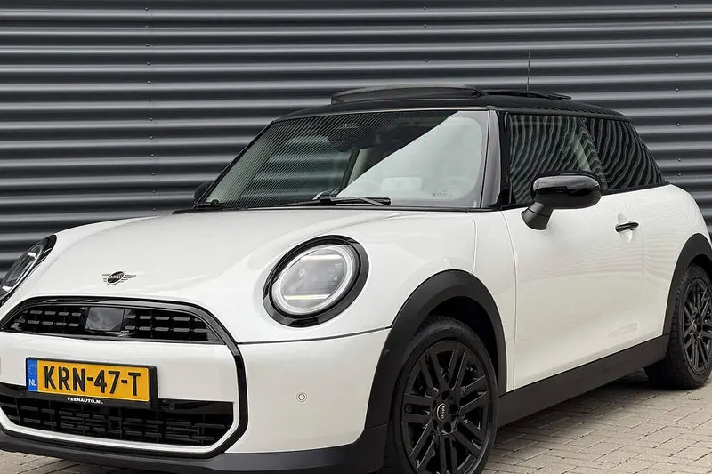 MINI Cooper (2024)