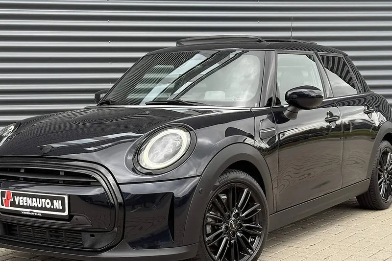 MINI Cooper (2023)