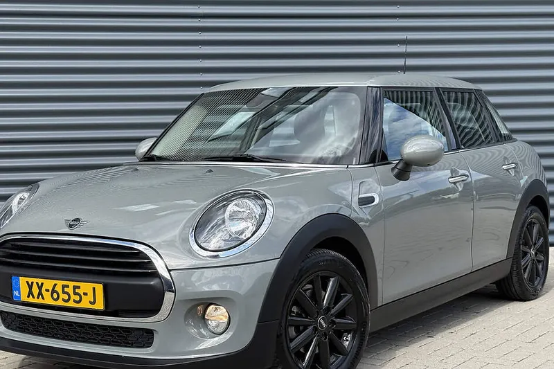 MINI One (2019)