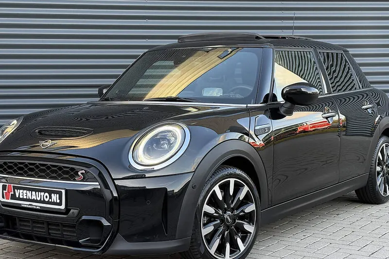 MINI Cooper S (2022)