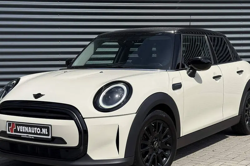 MINI Cooper (2022)