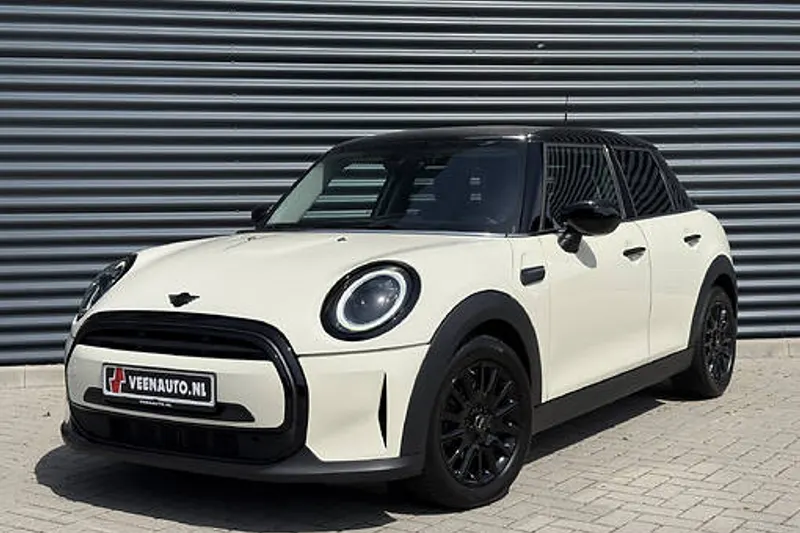 MINI Cooper (2022)