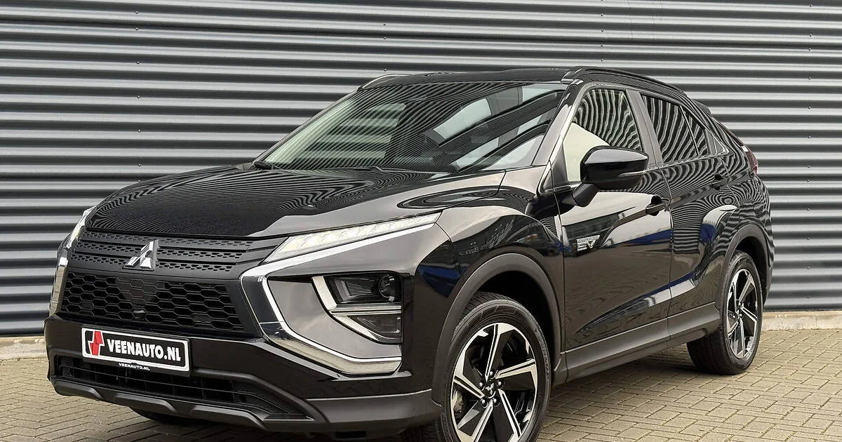 Mitsubishi Eclipse Cross (2022) — foto 1