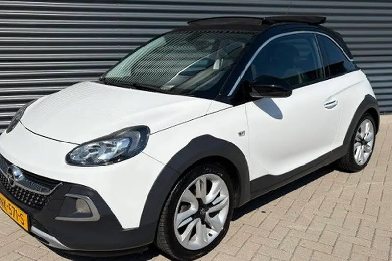 Opel Adam (2017)