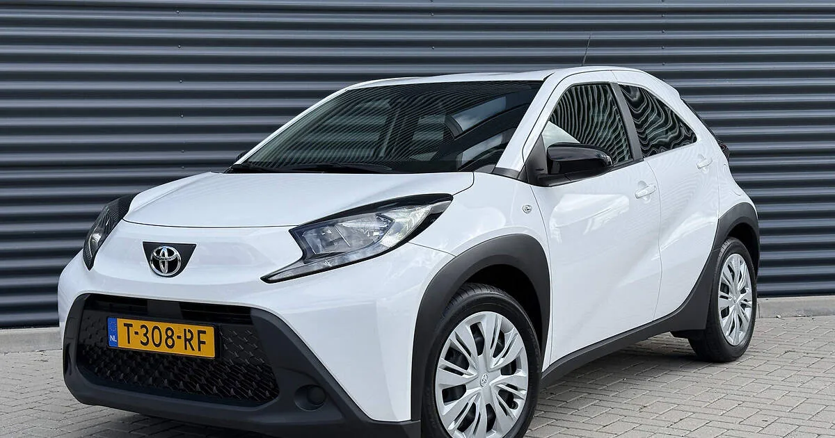 Toyota Aygo (2023) — foto 1