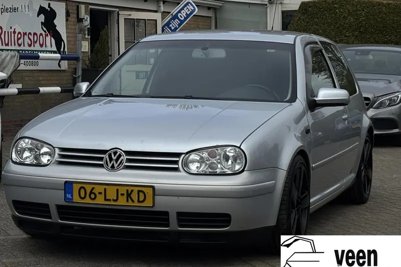 Volkswagen Golf (2003)
