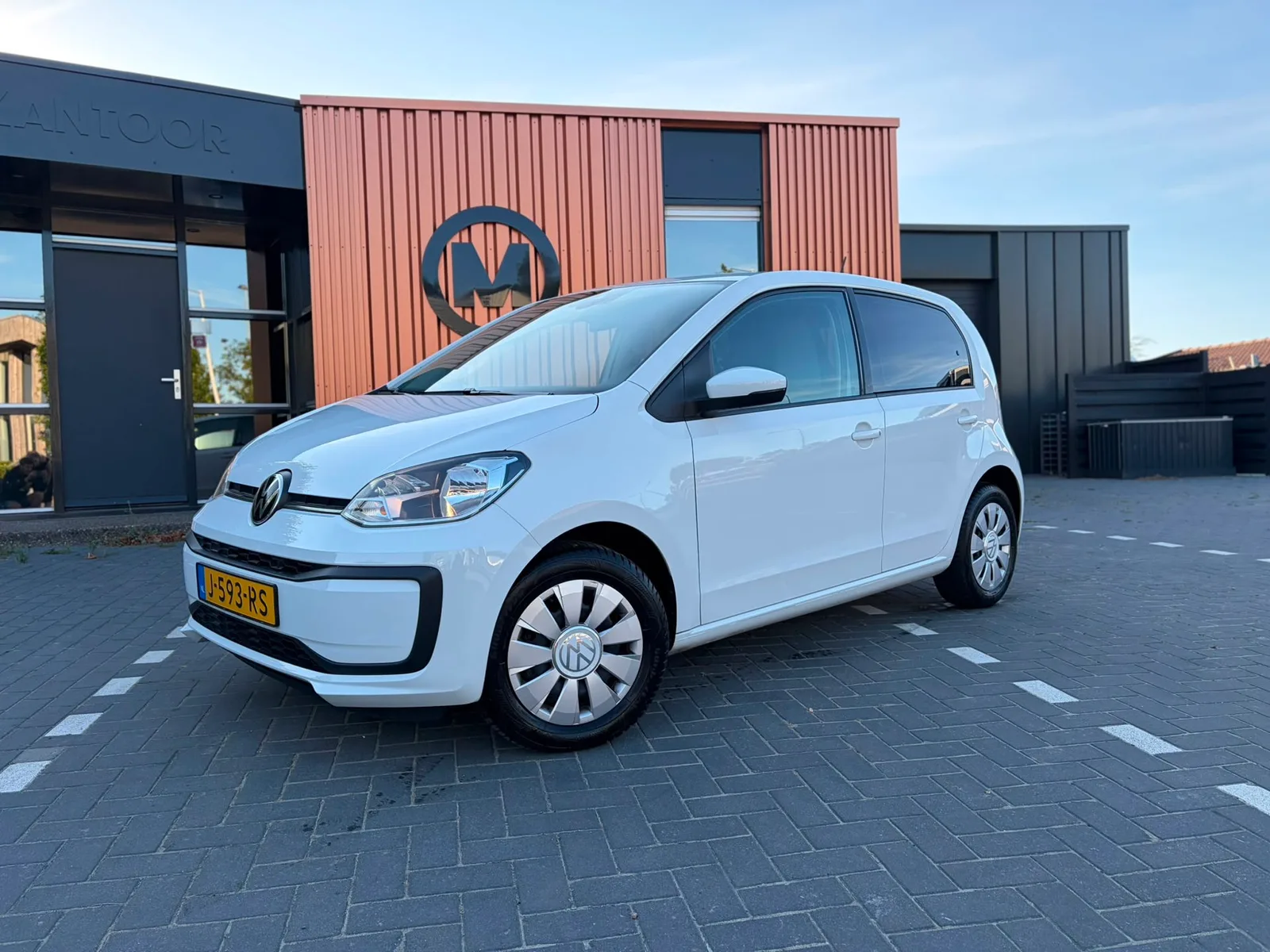 Volkswagen Up! (2020) — foto 1