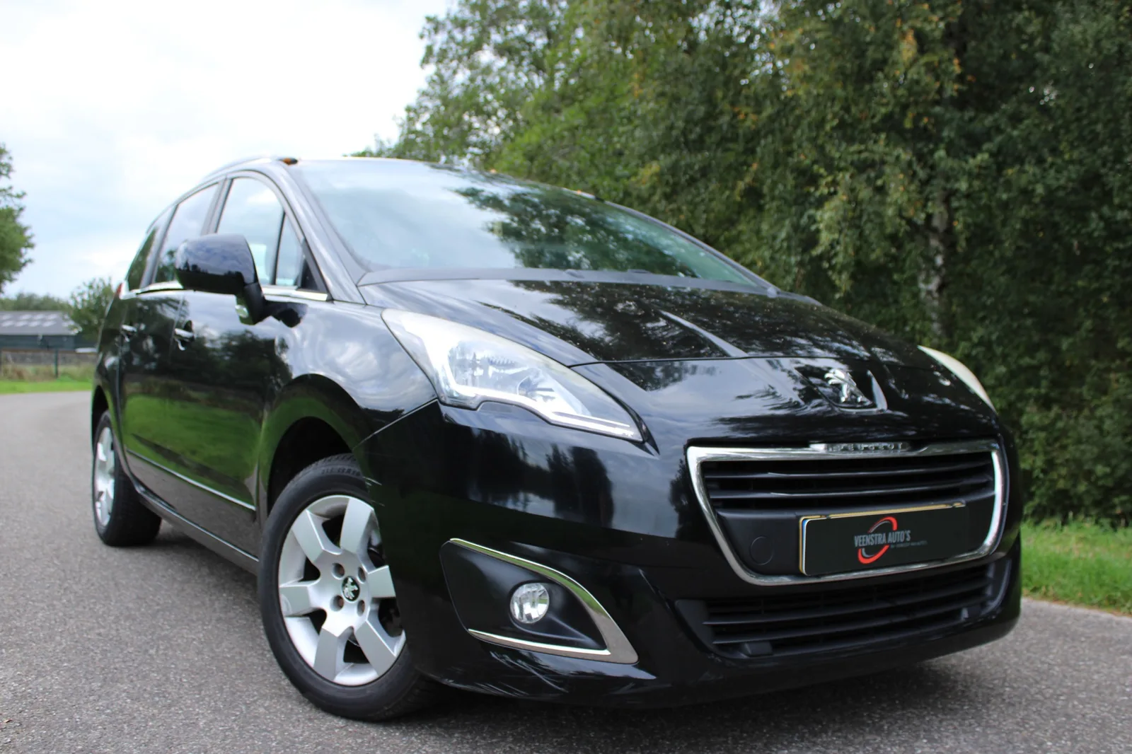 Peugeot 5008 (2015) — foto 1