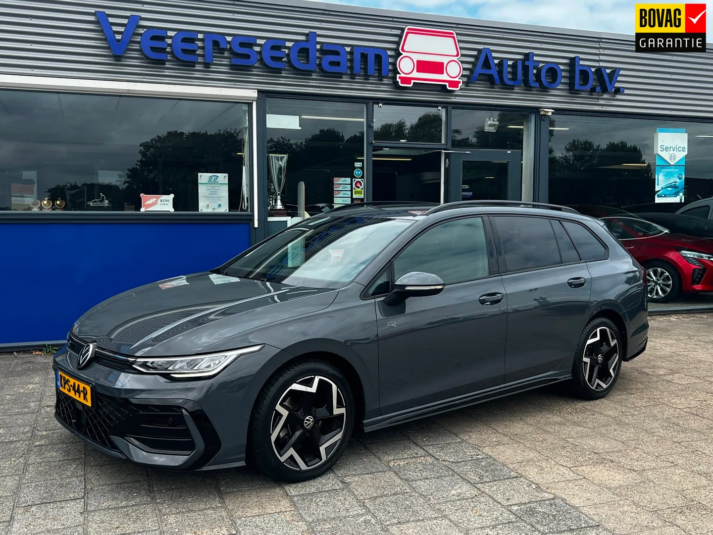 Volkswagen Golf (2025) — foto 1