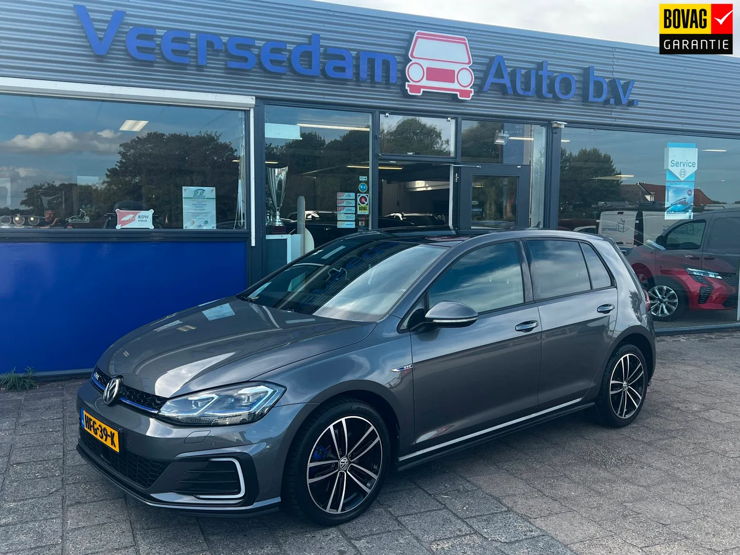 Volkswagen Golf (2018) — foto 1