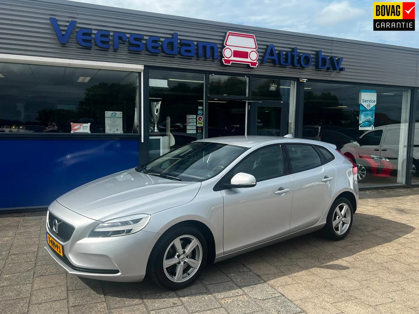Volvo V40 (2019) — foto 1