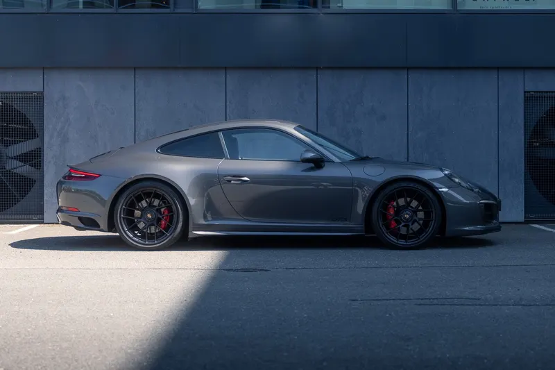 Porsche 911 (2018)