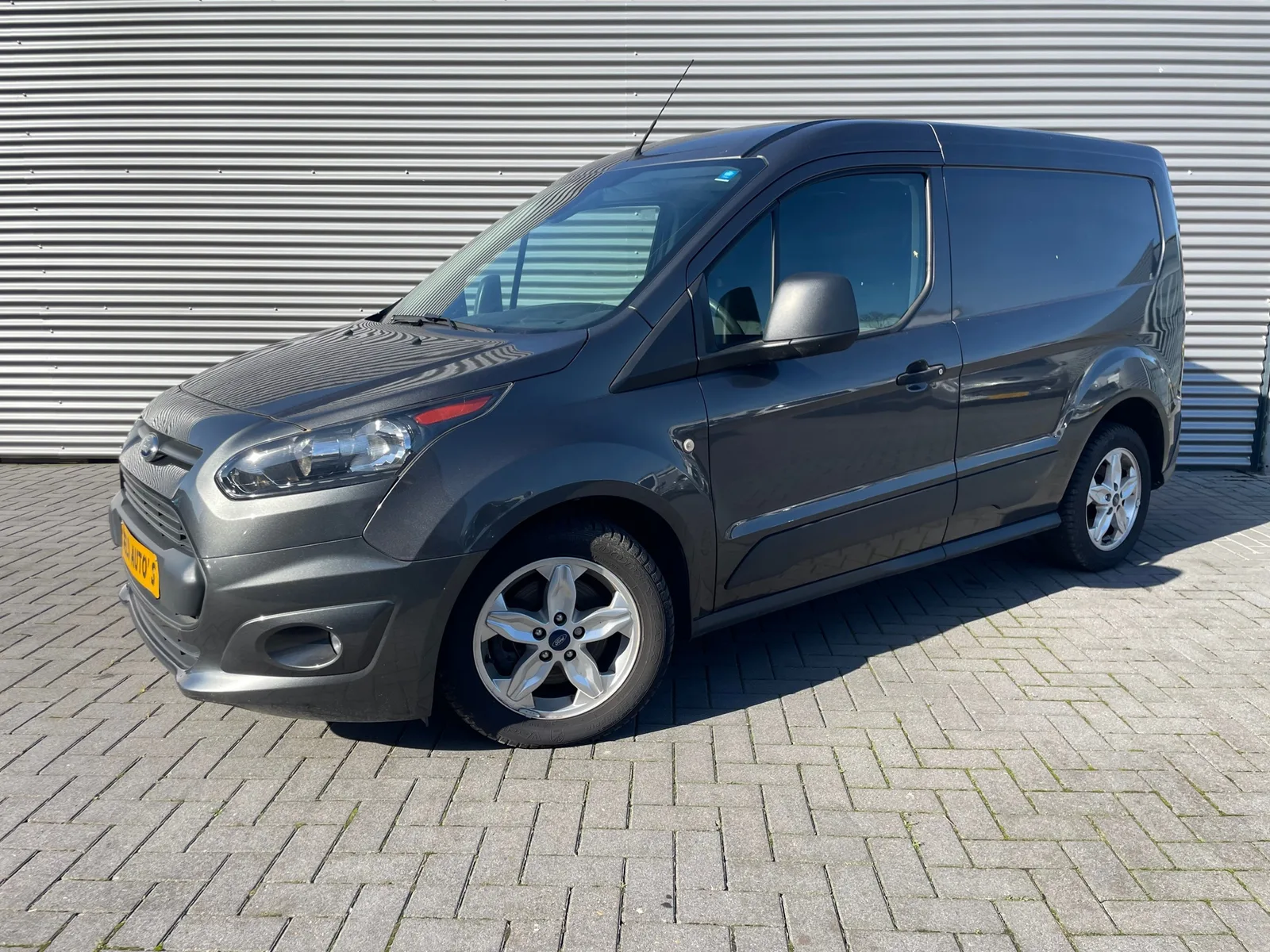 Ford Transit Connect (2018) — foto 1