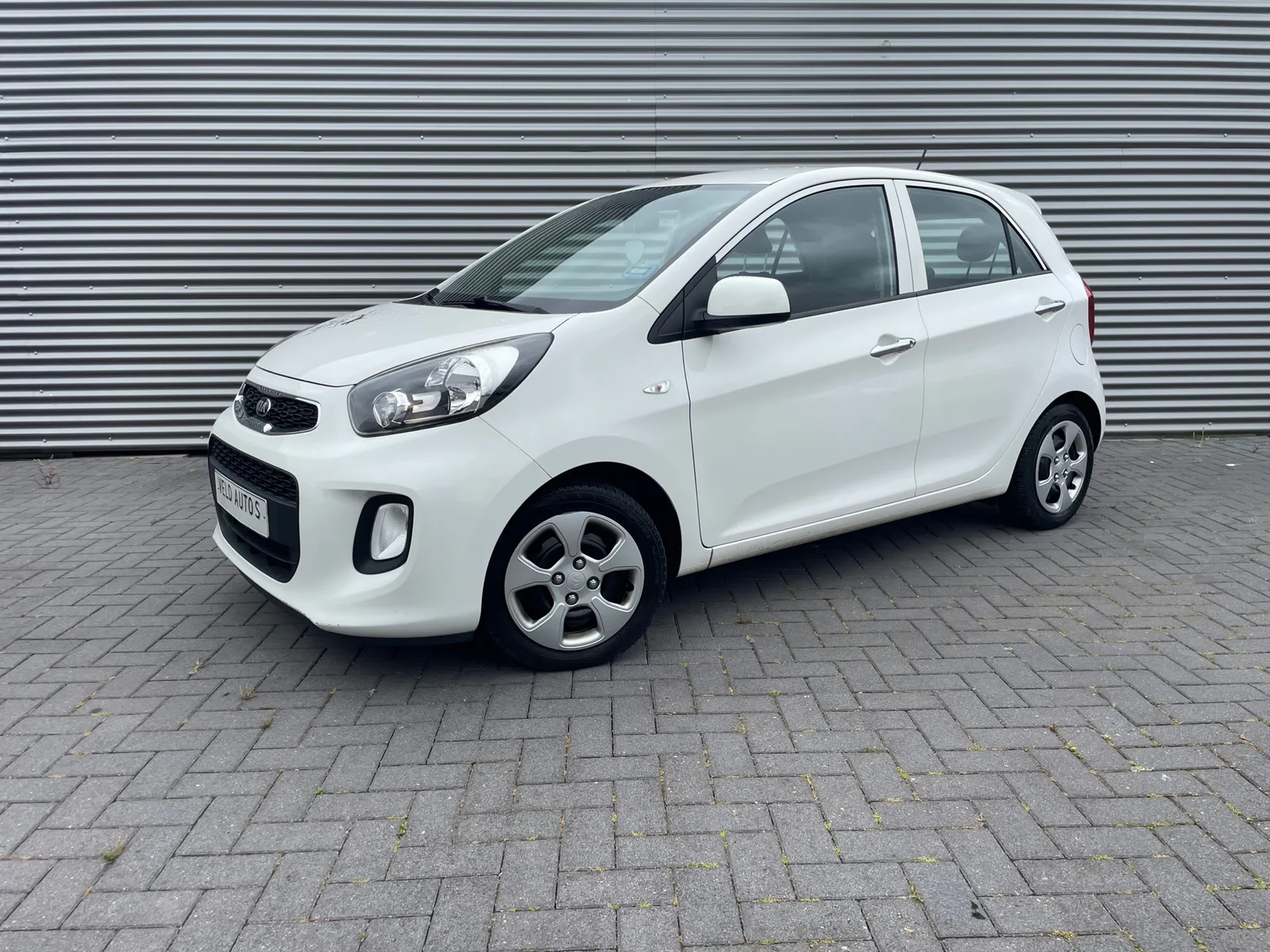 Kia Picanto (2016) — foto 1