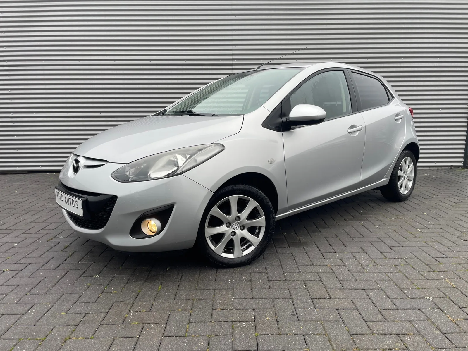 Mazda 2 (2010) — foto 1